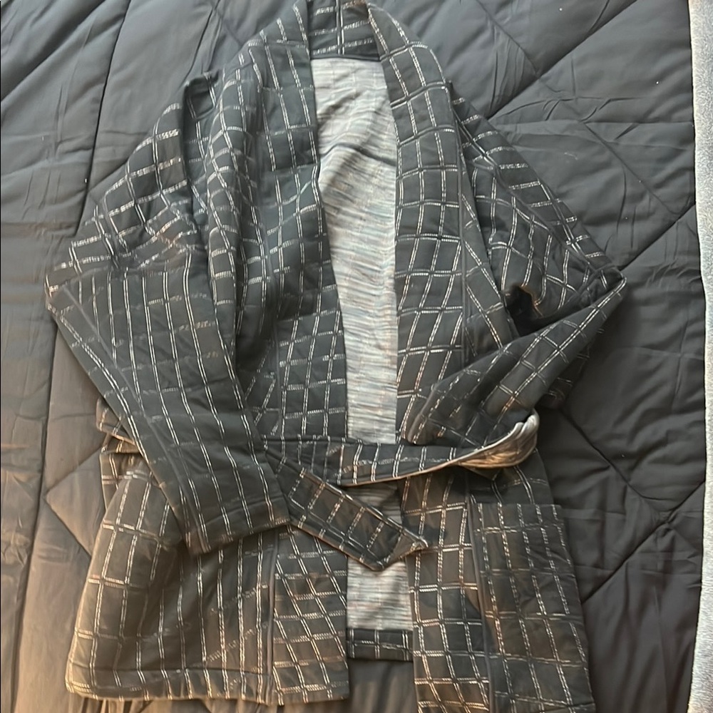 Stylish Nike Yoga Reversible Black and Gray Women's Jacket